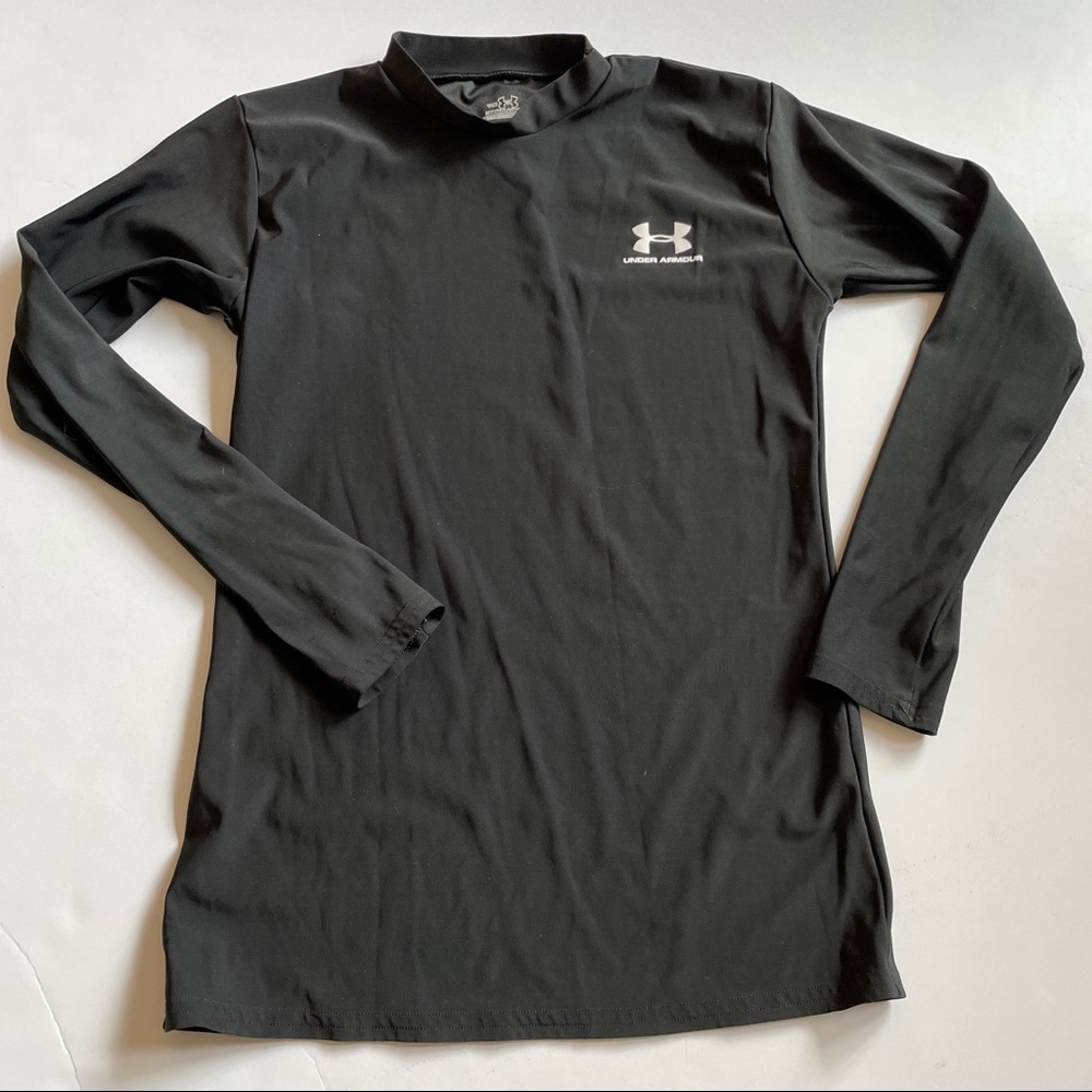 Under Armour top